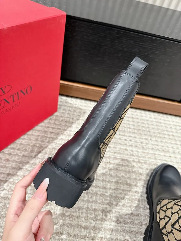 Valentino Shoe 